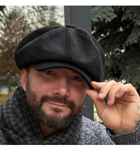 Black Newsboy Cap – Classic...